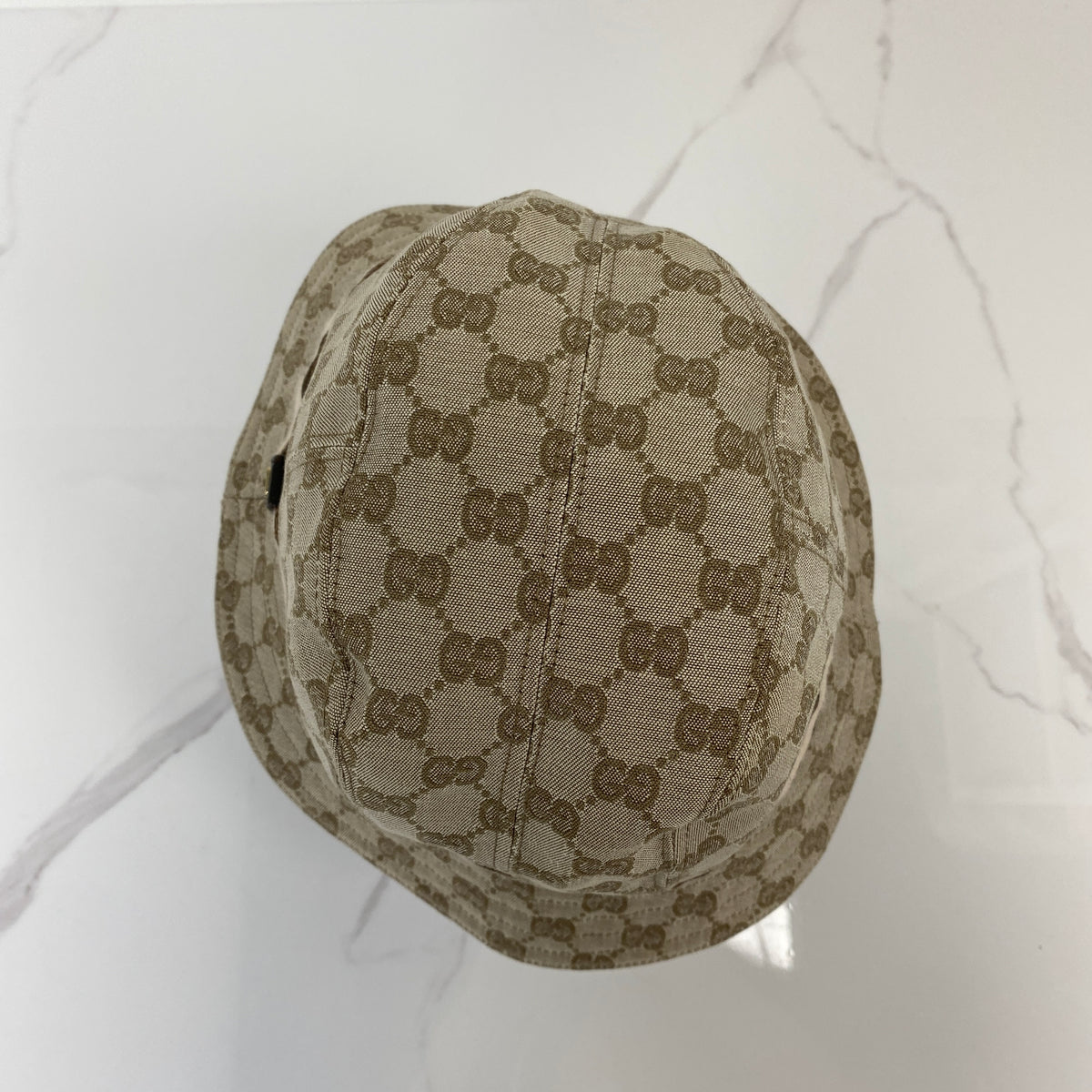 Gucci Vintage Bucket Hat, beige cotton blend, gold-tone logo — detail view 3