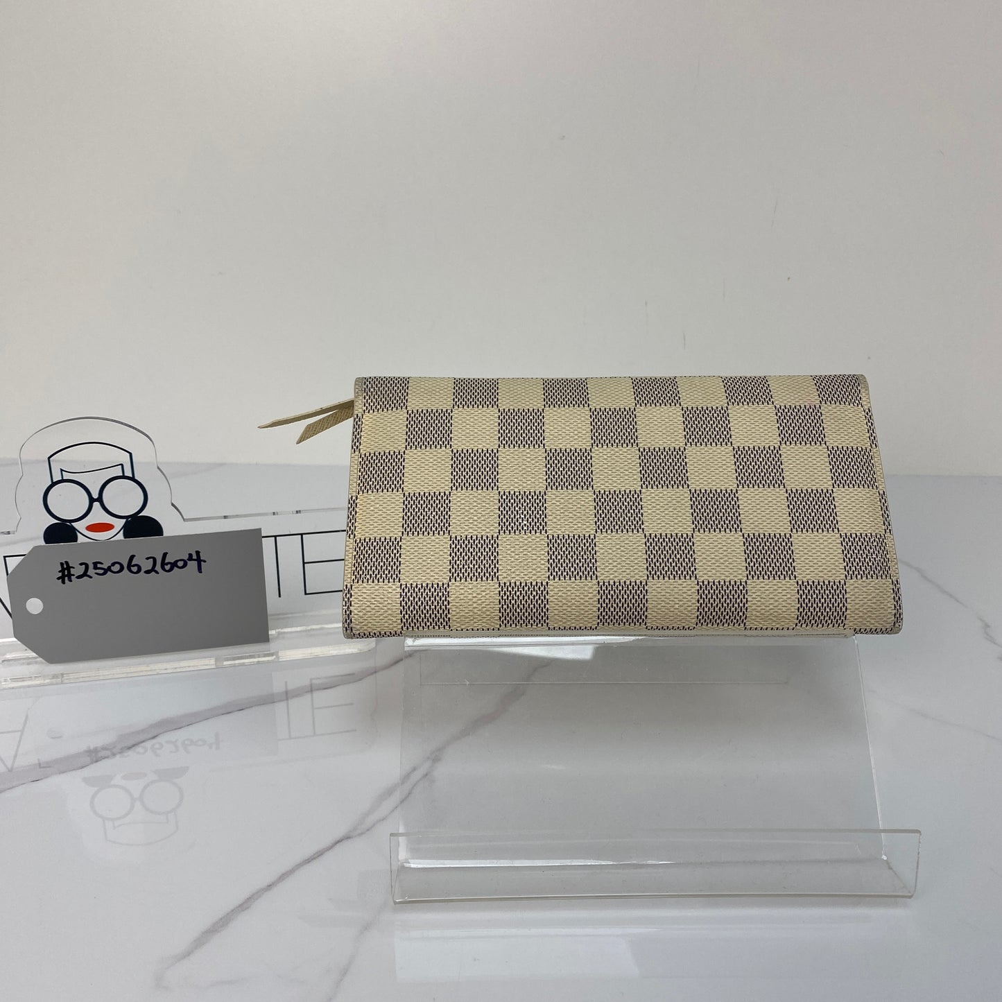 Interior card slots of the Louis Vuitton Sarah Wallet