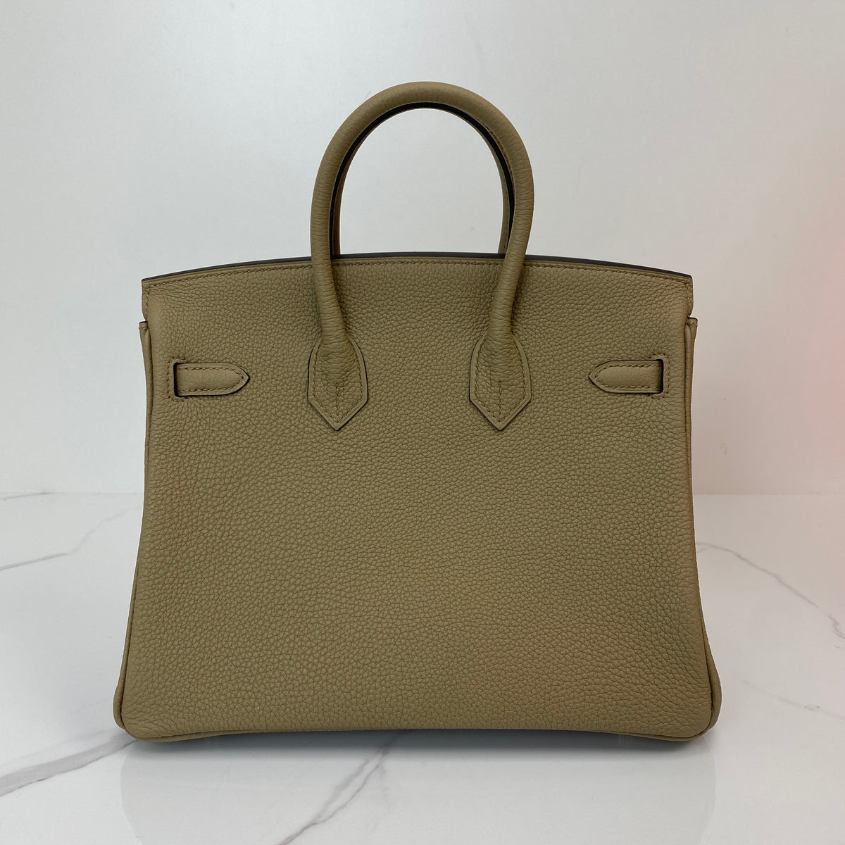 Hermès Birkin 25, Beige Marfa Togo leather, gold hardware — detail view 2