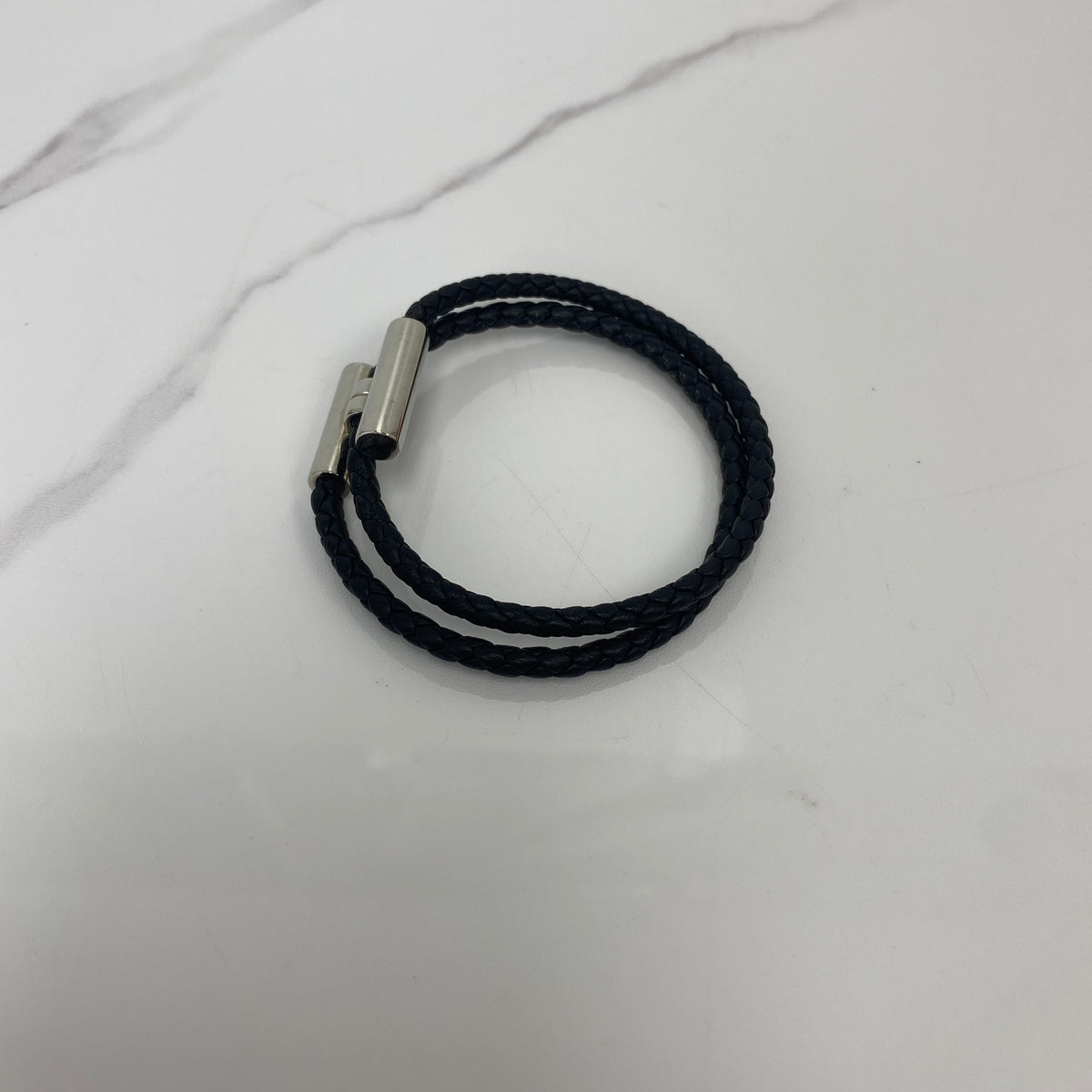 Hermès Tournis Tressé Bracelet Noir — clasp