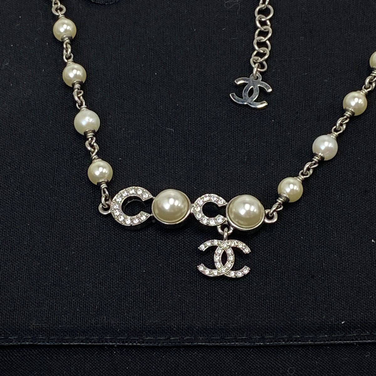 Chanel Crystal Pearl CC Choker - photo 4