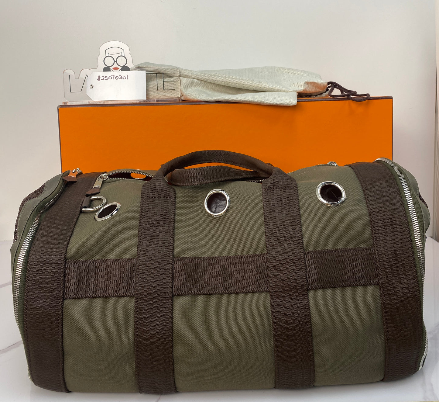 Hermès Carrying Bag for Dog, khaki and feu technical canvas, palladium hardware — detail view 1