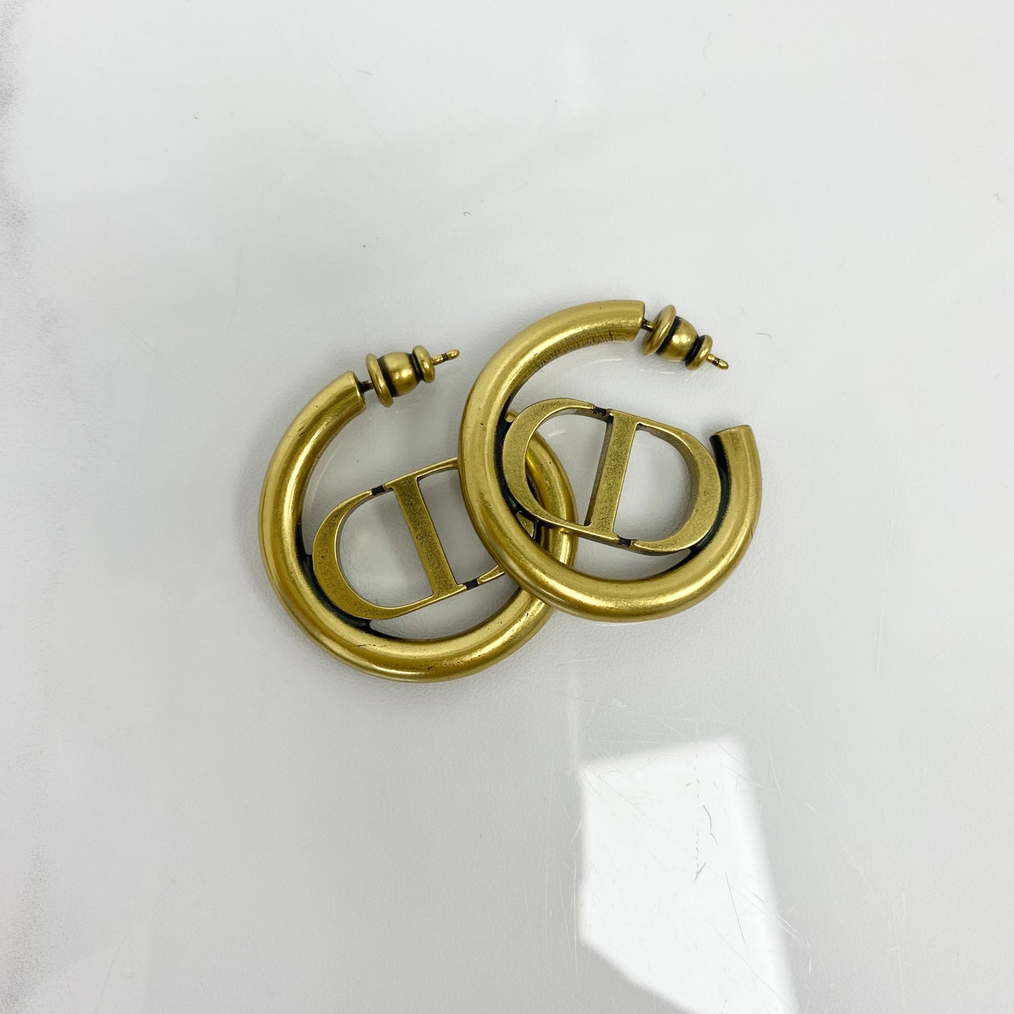 Christian Dior 30 Montaigne Hoop Earrings - photo 1