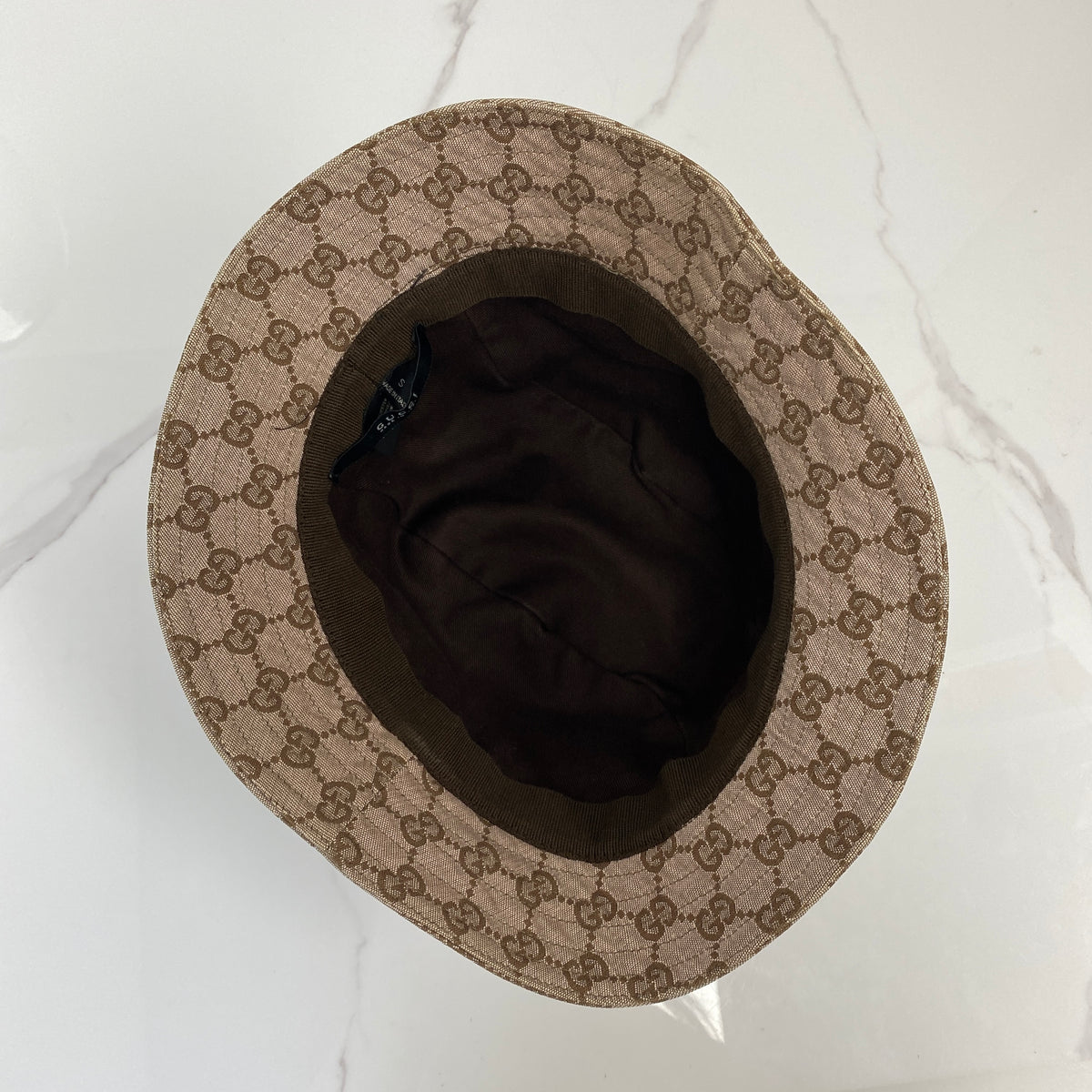 Gucci Vintage Bucket Hat, beige cotton blend, gold-tone logo — detail view 4