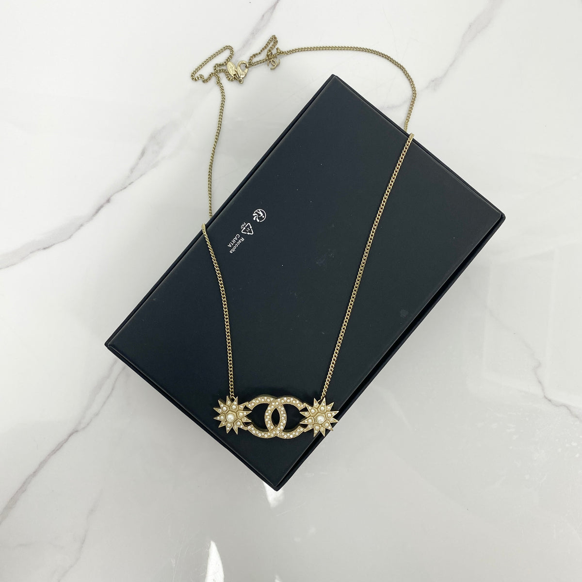 Chanel Classic Crystal CC Pearl Necklace - photo 2