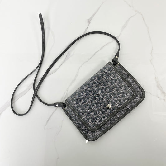 Goyard Plumet Pouch-Wallet in grey Goyardine canvas - front view