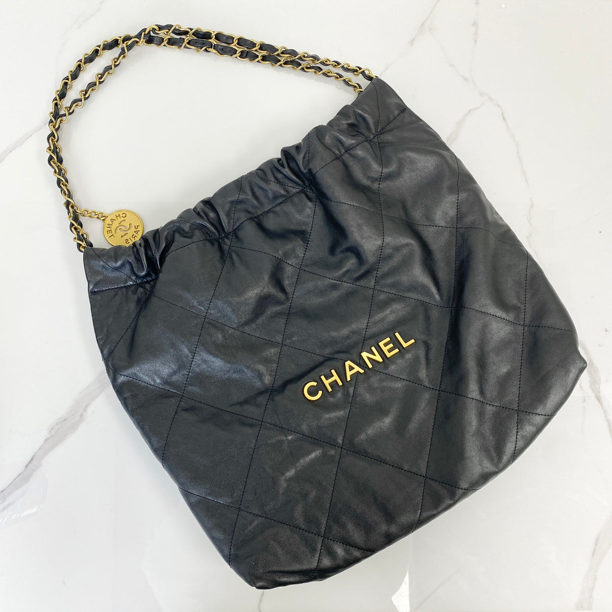 Chanel 22 Bag Medium Black Shiny Calfskin, Black Shiny Calfskin, Gold Tone — front view