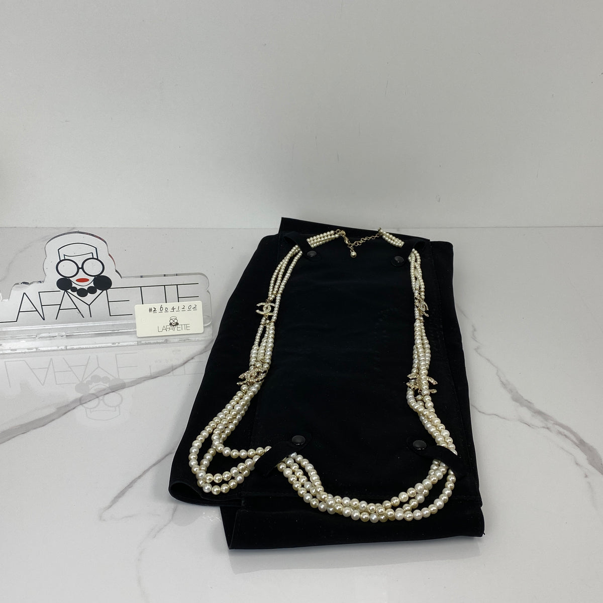 Chanel CC Crystal B17 Triple Pearl Necklace - photo 3