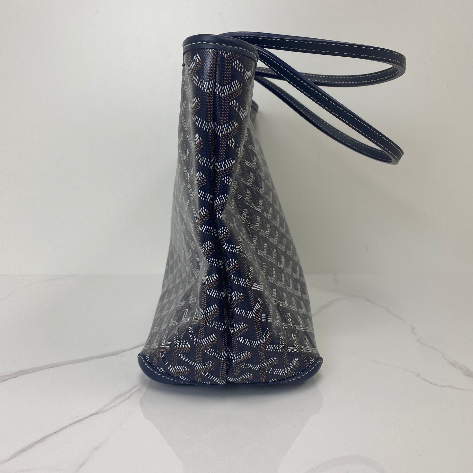 Side profile of the Goyard Artois PM tote