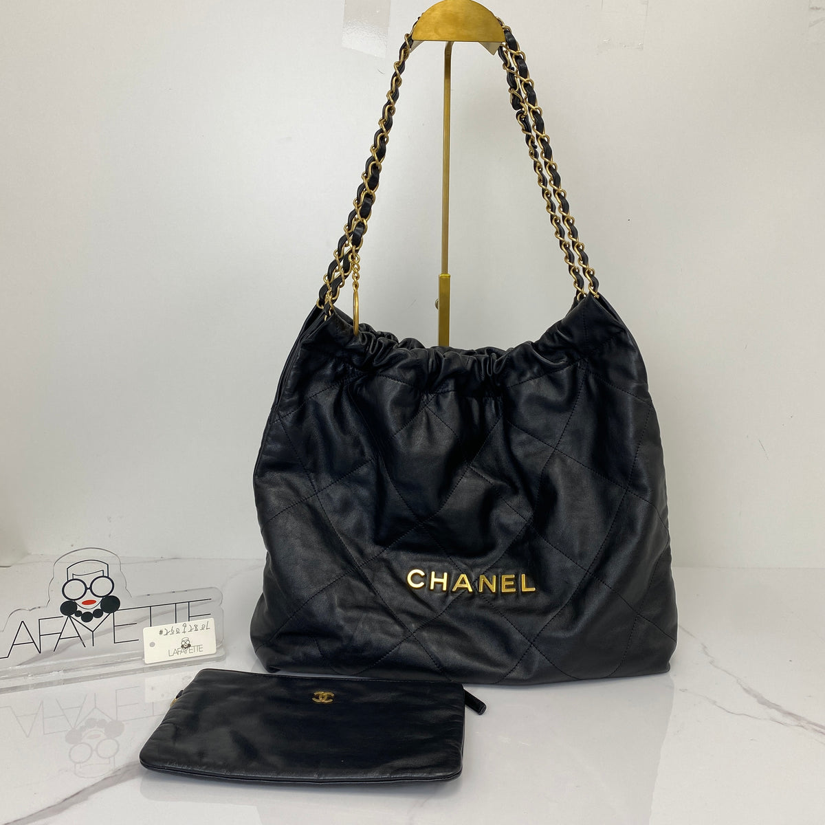 Chanel 22 Bag Medium Black Shiny Calfskin, Black Shiny Calfskin, Gold Tone — detail view 5