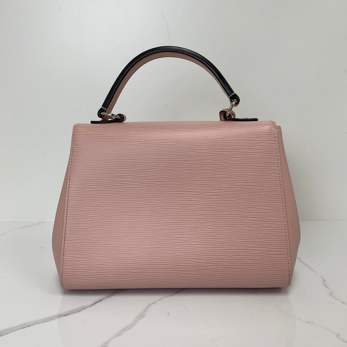 Louis Vuitton Epi Cluny BB - photo 4