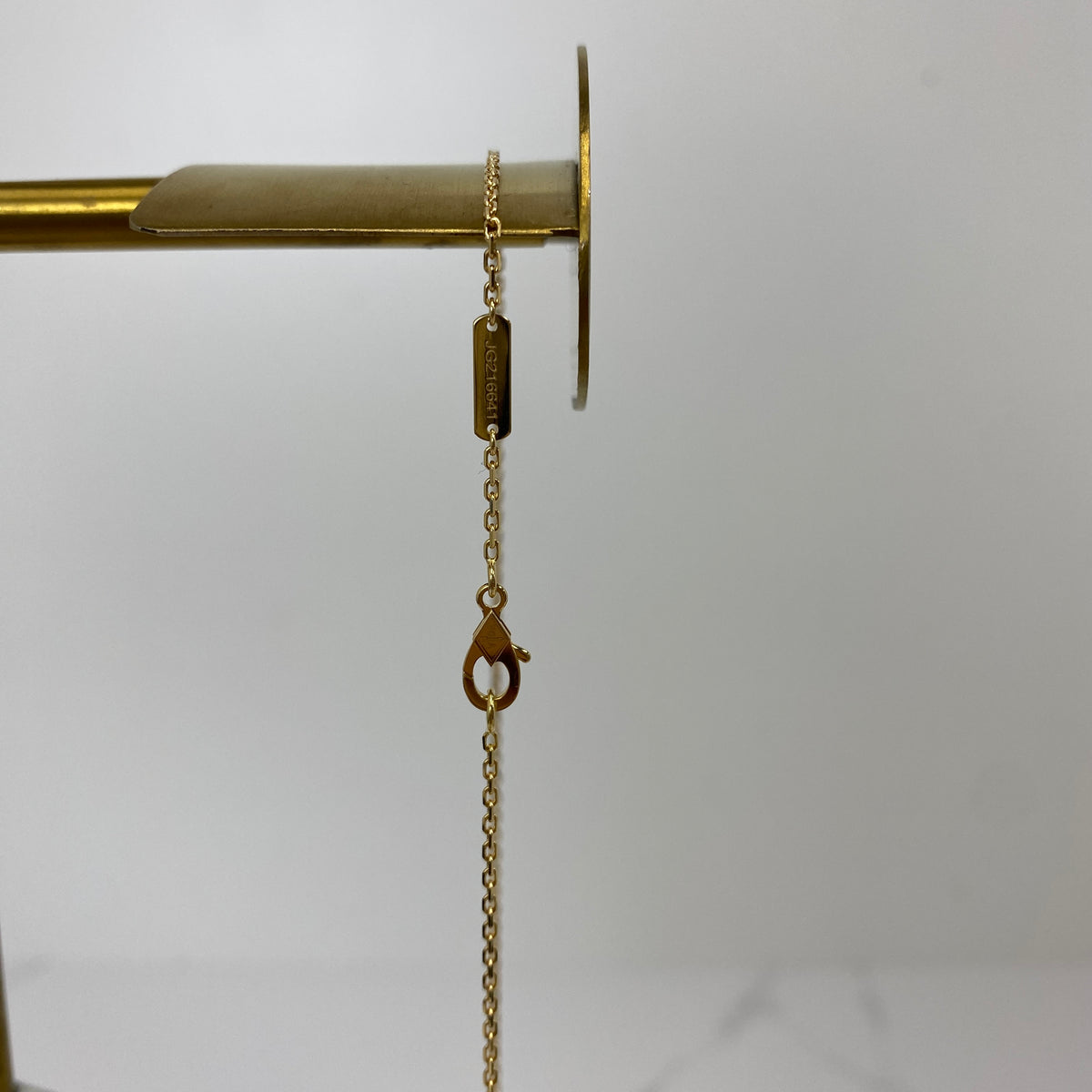 Van Cleef & Arpels Vintage Alhambra Pendant - photo 5