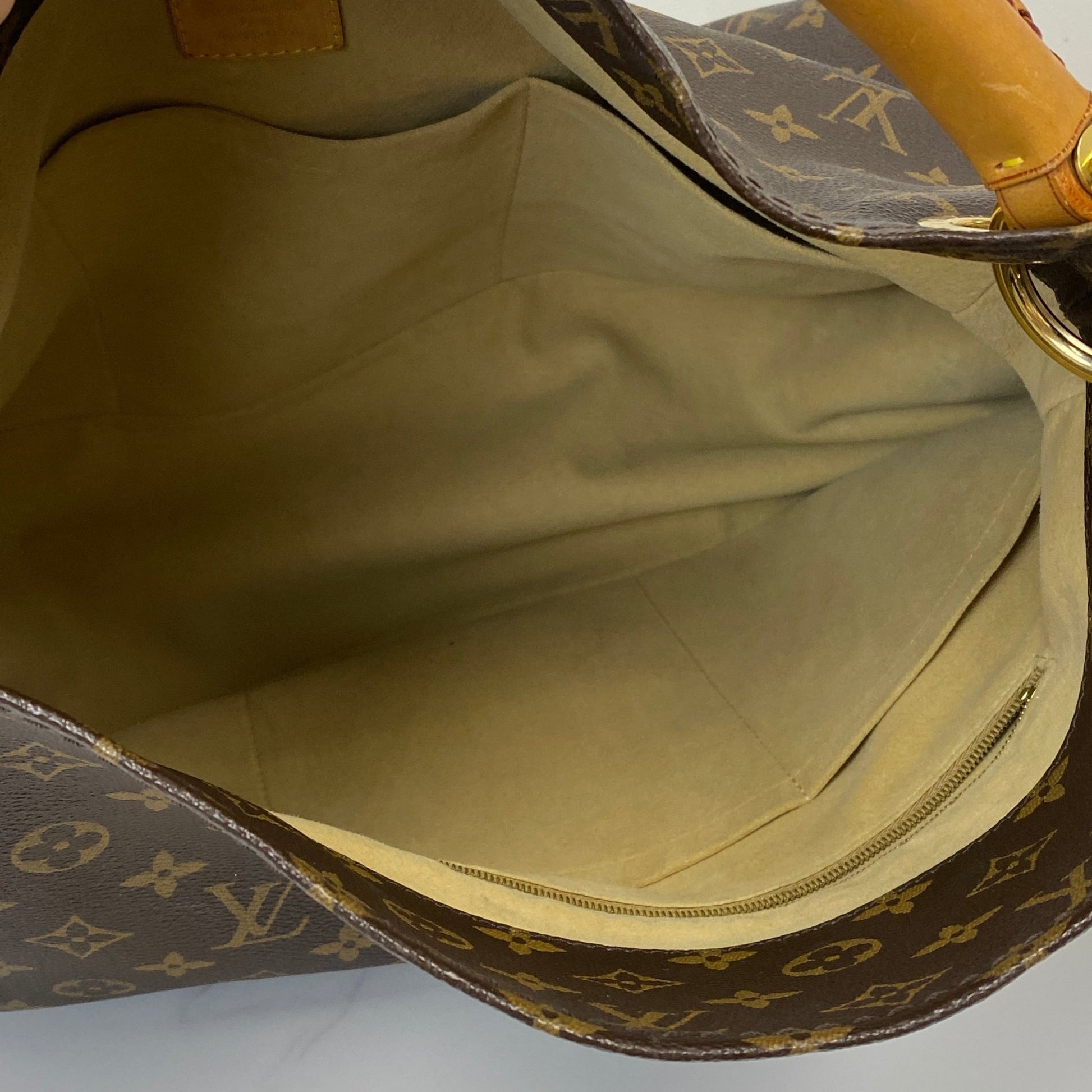 Louis Vuitton Artsy Bag