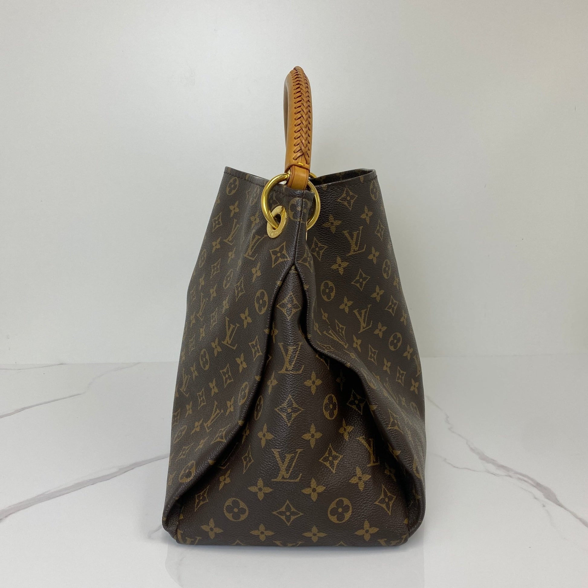 Louis Vuitton Artsy Bag